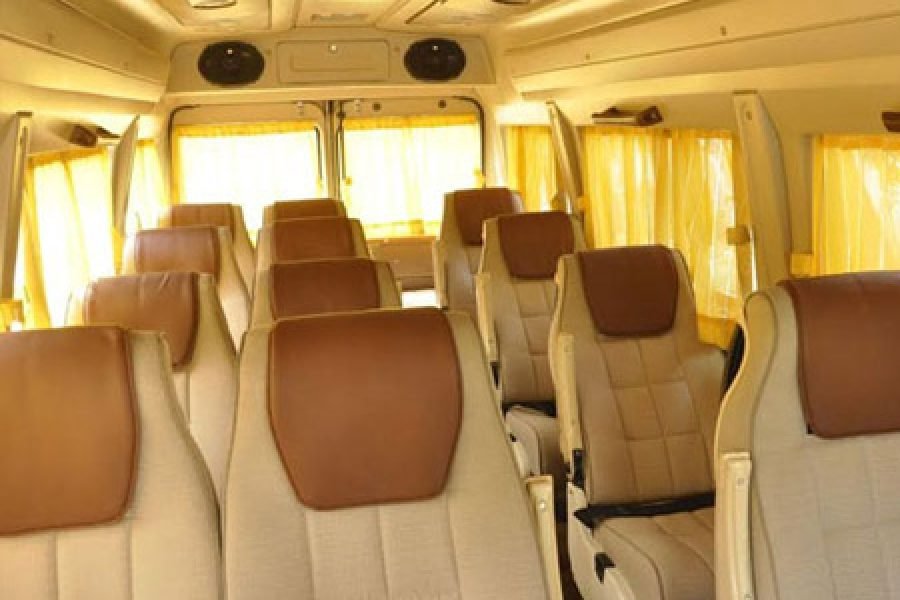 15 Seater Tempo Traveller