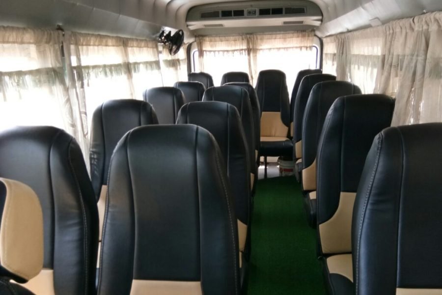 17 Seater Tempo Traveller