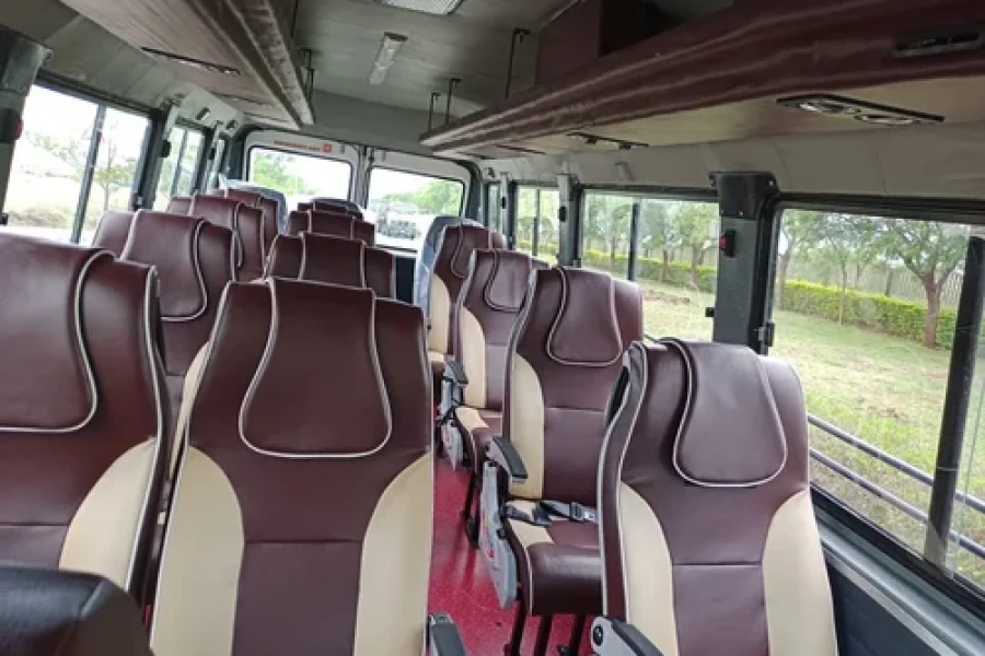 17 Seater Tempo Traveller